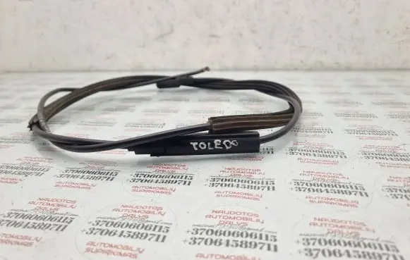 Seat Toledo III (5P) Engine bonnet/hood lock release cable 5P1823531