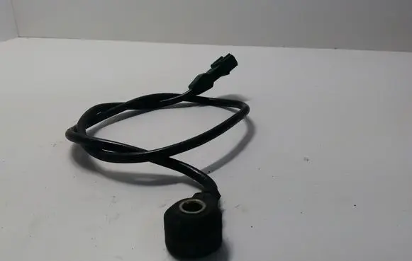 Volkswagen PASSAT B5 Detonation knock sensor 054905377H