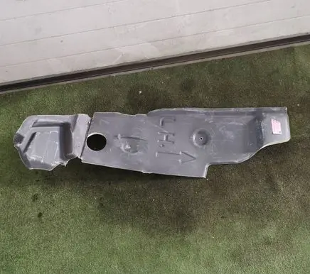 Tesla Model Y Fender mounting bracket 165943700A