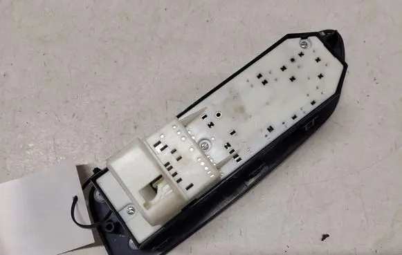 Toyota Auris 150 Electric window control switch 7423102550