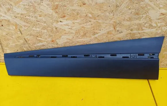 Renault Captur Front door trim (molding) 808778404R