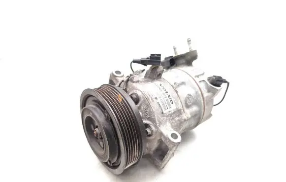 Volvo V40 Air conditioning (A/C) compressor (pump) 31348965