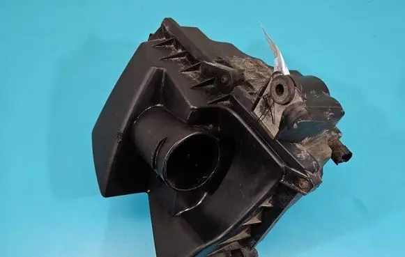 Air filter box