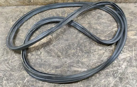 Cadillac SRX Trunk rubber seal (body) 