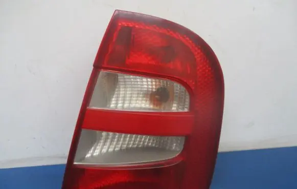 Skoda Fabia Mk1 (6Y) Rear/tail lights 6Y6945096B