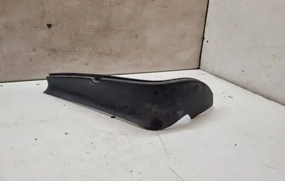 Volkswagen Touran I Rear/tail light trim molding 1T0945311