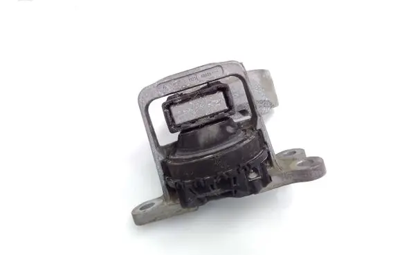 Nissan X-Trail T32 Engine mount bracket 112114BA0A