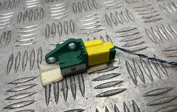Volkswagen PASSAT B6 Airbag deployment crash/impact sensor 3C0909606