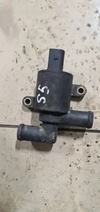 Audi A8 S8 D4 4H Electric auxiliary coolant/water pump 4H0121671B