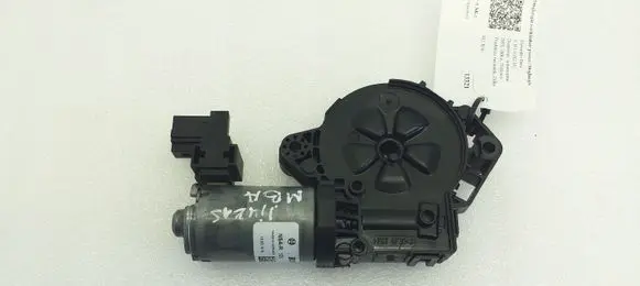 Mercedes-Benz A W176 Sunroof motor/actuator 0390200101