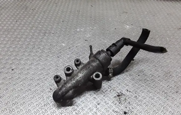 Opel Zafira B Fuel distributor 55188200
