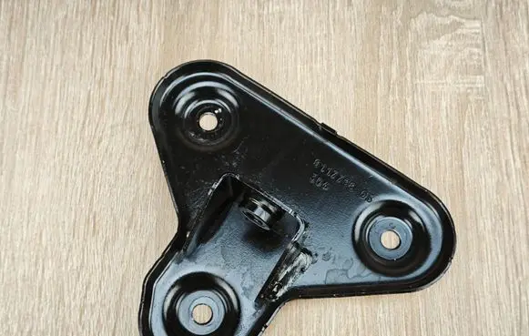 BMW X4 G02 Battery tray heat shield 9117798