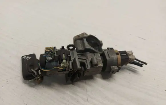 Mazda 323 F Ignition lock Sl31