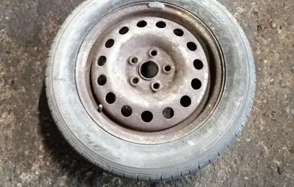 Seat Alhambra (Mk1) R16 spare wheel 