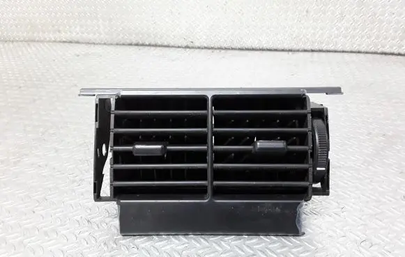 BMW 5 E39 Dashboard side air vent grill/cover trim 8391182