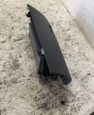 Mitsubishi Outlander Glove box