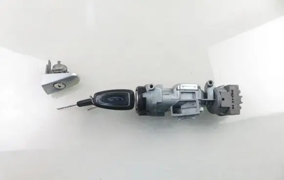 Ford Focus Ignition lock 6E5T15607CA 3M513F880AE
