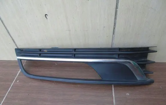 Volkswagen PASSAT B7 Front bumper lower grill 3AA853665