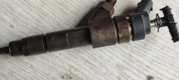 Iveco Daily 3rd gen Fuel injector 500313105 0445120002