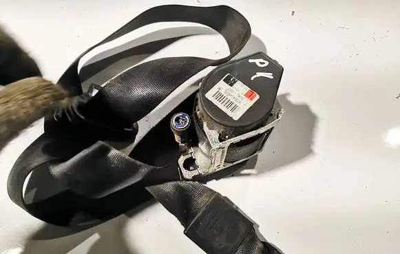 Audi A6 S6 C6 4F Front seatbelt