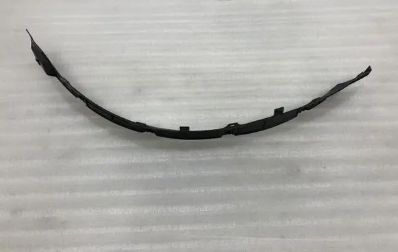 Nissan Navara D22 Sill/side skirt trim 63832VK00A