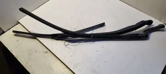 Audi A4 S4 B7 8E 8H Windshield/front glass wiper blade 179784