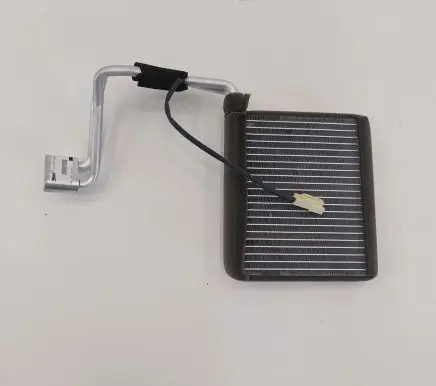 Nissan Leaf II (ZE1) Heater blower radiator