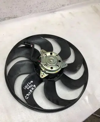 Volvo V40 Cross country Radiator cooling fan shroud