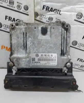 Volkswagen PASSAT B6 Engine control unit/module 03G906021RQ