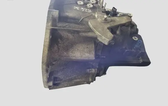 Nissan Qashqai Manual 6 speed gearbox JG70
