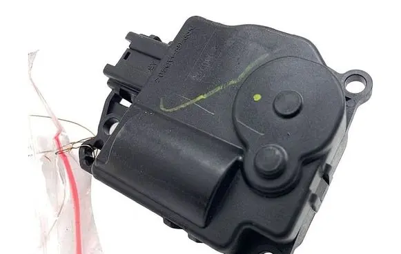 Ford Ecosport Air flap motor/actuator AV1119E616EA