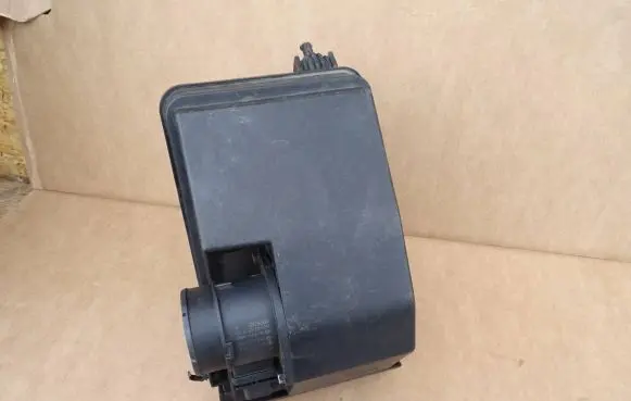 Hyundai Tucson TL Air filter box 28112D3100