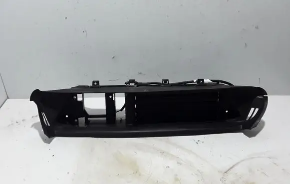 Volvo V40 Intercooler air channel guide 31383575