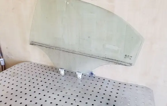 KIA Rio Rear door window glass