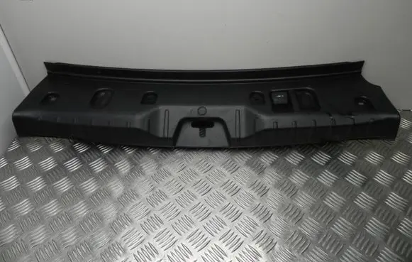 BMW 5 F10 F11 Tailgate/boot lid lock trim 7227535 T1401