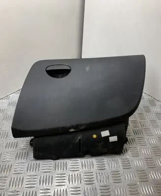 Seat Toledo III (5P) Glove box