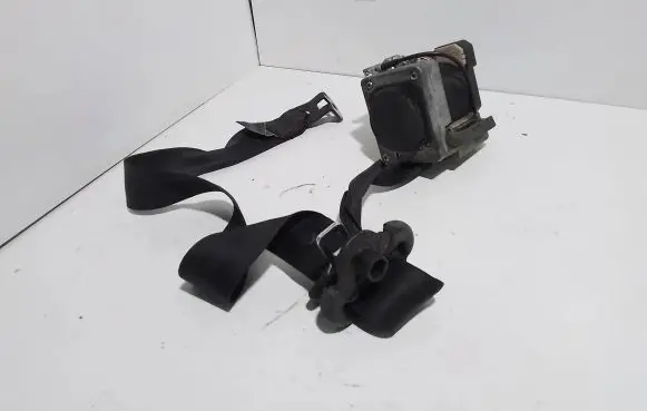 Skoda Octavia Mk1 (1U) Front seatbelt 040743