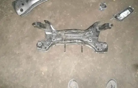 Skoda Rapid (NH) Front bumper support beam 6R0199315A