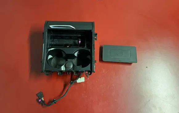 BMW X3 G01 Wireless charging module 8795945 9392685 51169392685