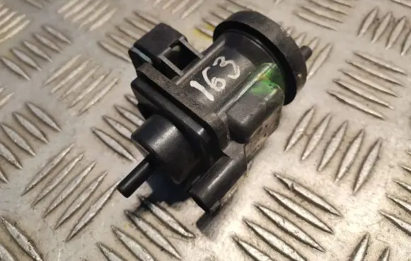 Mercedes-Benz ML W163 Turbo solenoid valve 0005450527