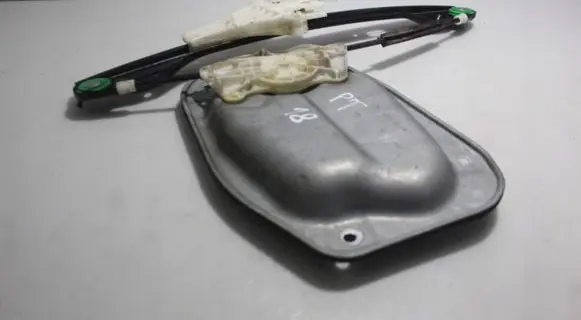 Volkswagen Jetta V Rear window lifting mechanism without motor 998348-370