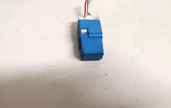 Nissan Almera N16 Other relay 252309F920 4RA00781303