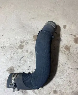 Engine coolant pipe/hose