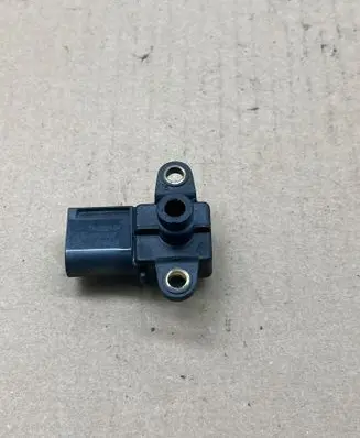 BMW 5 E60 E61 Air pressure sensor 7542623 6PD7400 E1010408