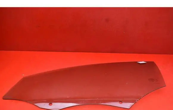 Volvo V40 Front door window glass four-door 