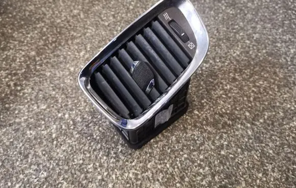 Dodge Durango Dashboard side air vent grill/cover trim