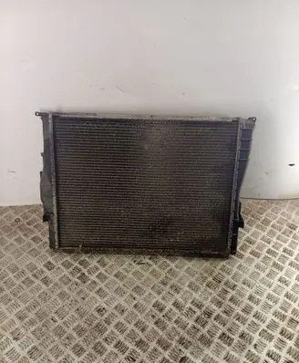 BMW 3 E90 E91 Coolant radiator 7526533