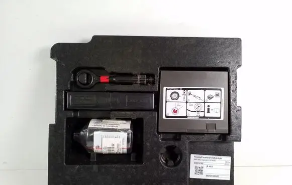 Porsche Panamera (970) Tool set 97055141400