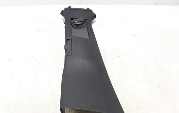 Volvo XC60 (B) pillar trim (top) 32132588