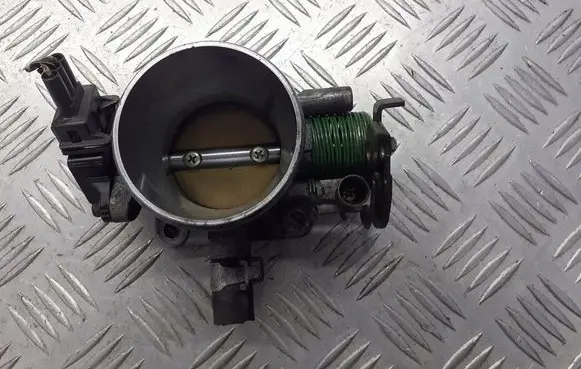 Hyundai Coupe Throttle body valve 